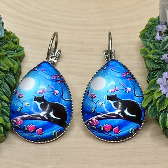 Cat Earrings - Picture 4 of 9